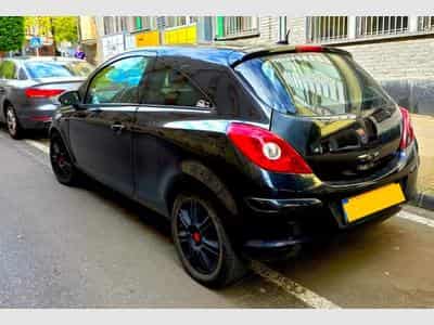 Opel Corsa 1.4 essence (2014) - Photo 3