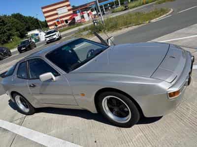 Porsche 944 Targa (1983) - Photo 1