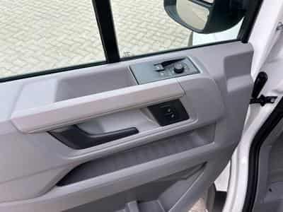 VW Crafter 30 2.0 TDI (2026) - Photo 3