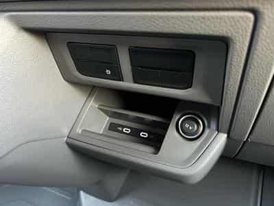 VW Crafter 30 2.0 TDI (2026) - Photo 9