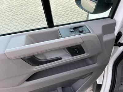 VW Crafter 30 2.0 TDI (2026) - Photo 3