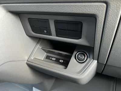 VW Crafter 30 2.0 TDI (2026) - Photo 9
