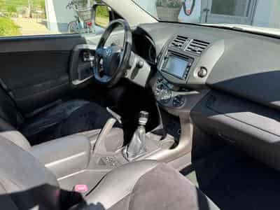 Toyota Rav 4 2.2 D-4d 4x4 Life (2012) - Photo 8