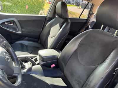 Toyota Rav 4 2.2 D-4d 4x4 Life (2012) - Photo 9