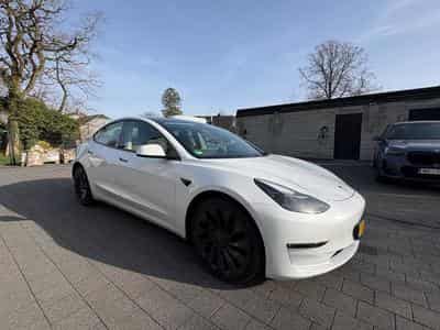 Tesla Model 3 Performance (2022) - Photo 3