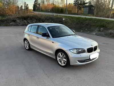 BMW Série 1 2.0d Manuelle (2010) - Foto 1