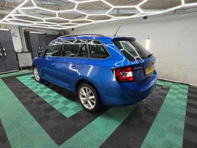 Skoda Fabia JOY1.2 TSI DSG 110 Navi Klima PDC Tempomat Alcantara (2016) - Foto 5