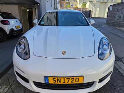 Porsche Panamera 4 e-hybride (2015) - Foto 1