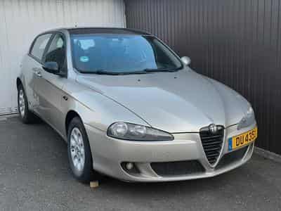 Alfa-Romeo 147 1.9 JTDm 16v (2006) - Photo 1