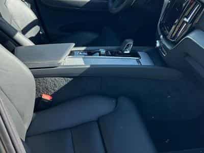 Volvo XC60 B4 Diesel Mild Hybrid Plus Bright (ASO) (2022) - Photo 9