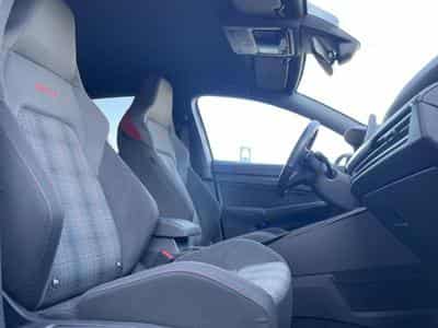 VW Golf 8 GTI 2.0 TSI DSG7 (2023) - Photo 4
