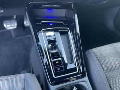 VW Golf 8 GTI 2.0 TSI DSG7 (2023) - Photo 10
