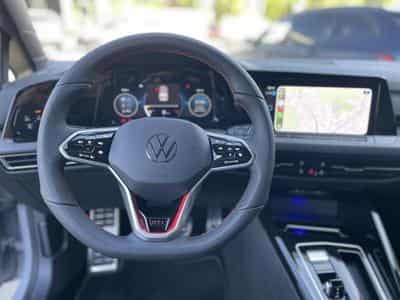 VW Golf 8 GTI 2.0 TSI DSG7 (2023) - Photo 8