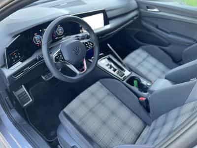 VW Golf 8 GTI 2.0 TSI DSG7 (2023) - Photo 6