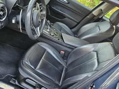 Alfa-Romeo Giulia 200cv (2018) - Photo 11