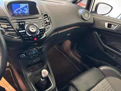 Ford Fiesta ST (2016) - Photo 9