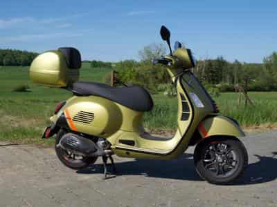 Vespa GTS SuperSport (2023) - Photo 2