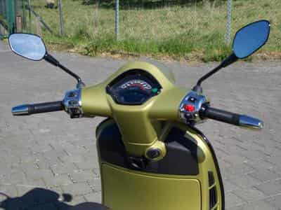 Vespa GTS SuperSport (2023) - Photo 5
