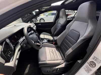 VW Golf 8 GTD 2.0L TDI SCR 200CV (2024) - Photo 9