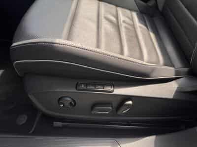 VW Golf 8 GTD 2.0L TDI SCR 200CV (2024) - Photo 12