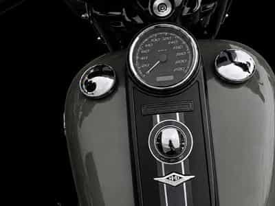 Harley-Davidson Road King Special (2022) - Photo 1