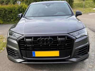 Audi Q7 TFSI e quattro (2023) - Photo 2