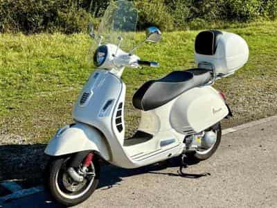 Piaggio Vespa GTS 300 ie ABS +ASR (2015) - Photo 1