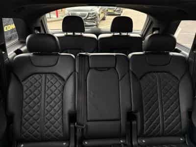 Audi SQ7 4.0L tiptronic 7 places (2018) - Photo 11