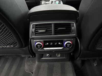 Audi SQ7 4.0L tiptronic 7 places (2018) - Photo 14