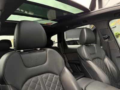 Audi SQ7 4.0L tiptronic 7 places (2018) - Photo 10