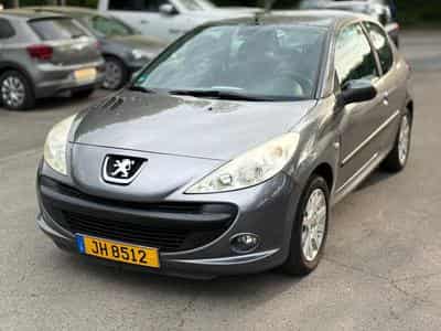 Peugeot 206+ 1.4 (2009) - Photo 1
