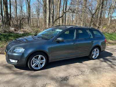 Skoda Octavia 1.6 Tdi (2015) - Photo 1