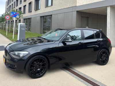 BMW 118 118d Automatique Sport Line 143 CH (2014) - Photo 1