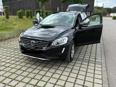 Volvo XC60 (2017) - Photo 1