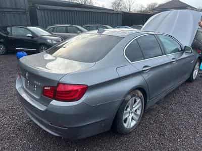 BMW 528 528 i Lim. xDrive *Autom.*Navi*Bi-Xenon*UNFALL* (2013) - Foto 5
