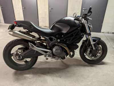 Ducati Monster 696 (2012) - Photo 1