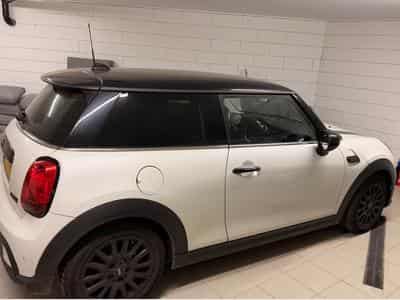 Mini Cooper (2023) - Photo 1