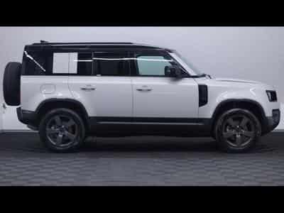 Land-Rover Defender 110 D200 S AWD Auto MY26 (2026) - Photo 3