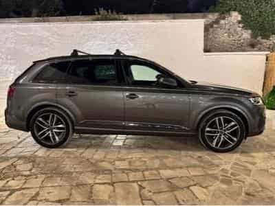 Audi Q7 S-Line (2019) - Photo 1