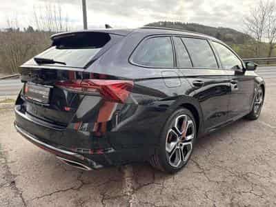 Skoda Octavia RS COMBI 245 PS (2023) - Photo 11