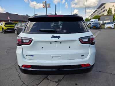 Jeep Compass SUMMIT 4XE PLUG-IN HYBRID (2025) - Photo 3