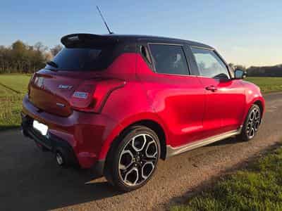 Suzuki Swift Sport (2022) - Photo 1