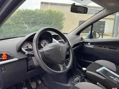 Peugeot 207 1.4i 73ch Xline (2009) - Photo 11