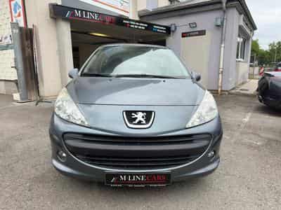 Peugeot 207 1.4i 73ch Xline (2009) - Photo 2