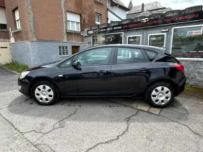 Opel Astra 1.3 Automatique (2011) - Photo 3