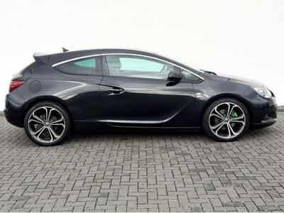 Opel Astra Astra J GTC OPC Line 1.6 Turbo /NAVI/LED/PDC/ (2012) - Photo 4