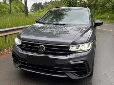VW Tiguan R Akrapovic (2023) - Photo 1