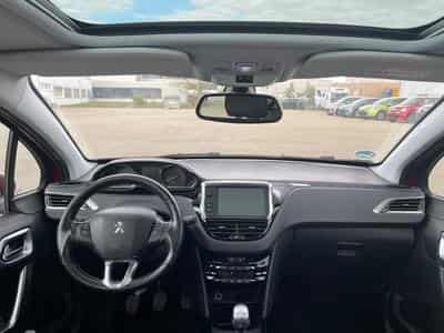 Peugeot 2008 Peugeot 2008,Allure/1.2/Panorama/50TKM! (2018) - Photo 12