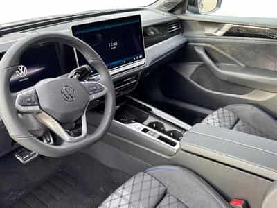 VW Passat Variant R-Line (2026) - Foto 10