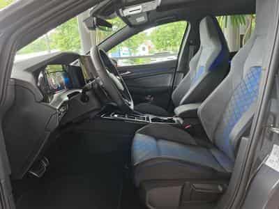 VW Golf R 333PS 4Motion (2024) - Photo 3